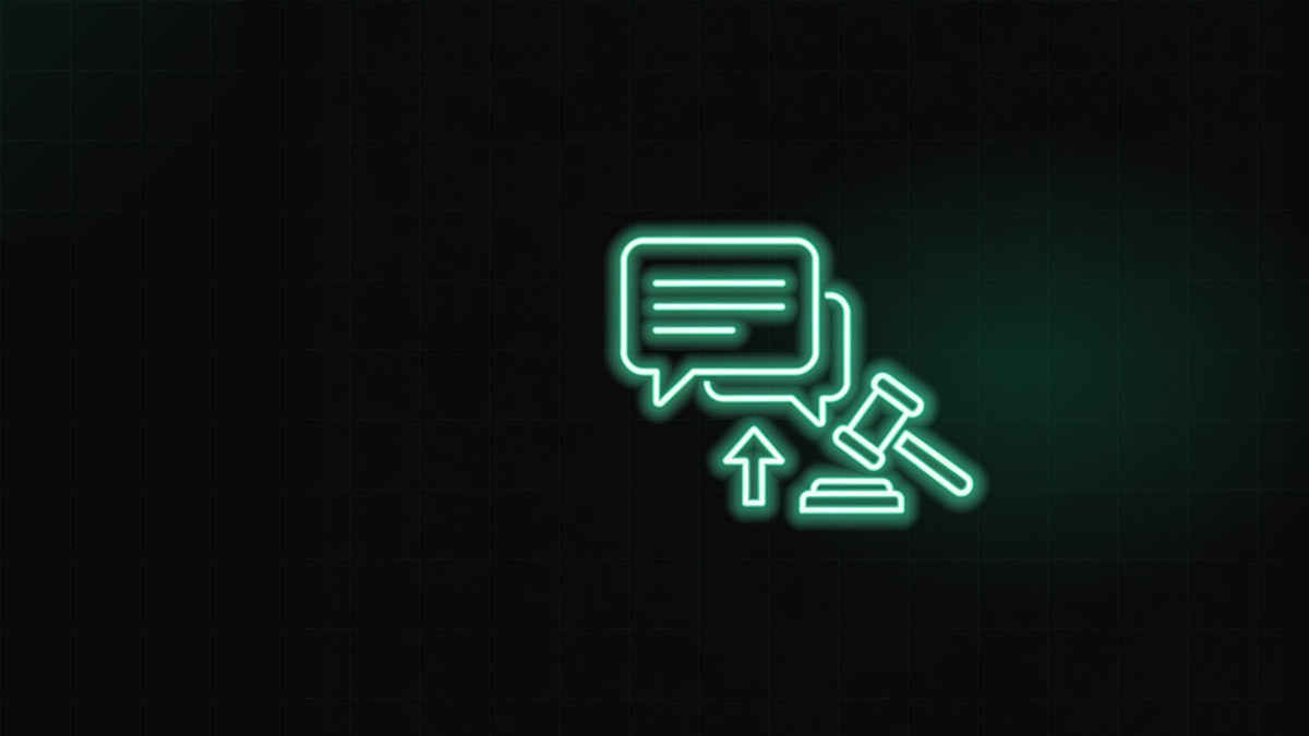 Glowing speech-bubble comment threads with upvote arrows beside a judge gavel, illustrating Reddit and forums for criminal defense marketing